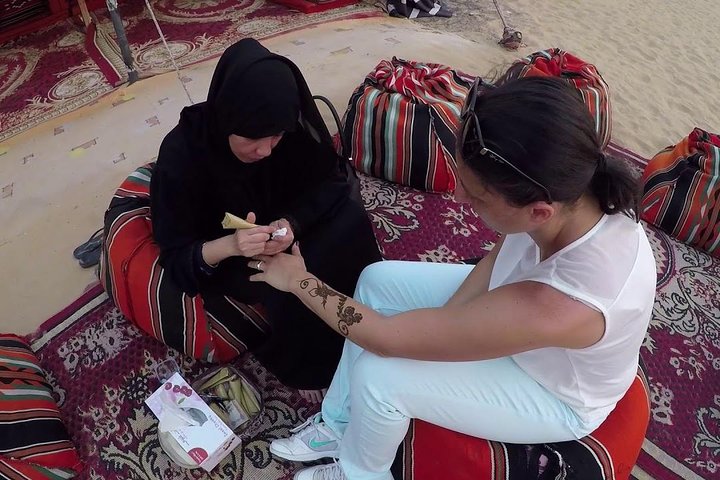 Dubai Desert Safari Including Buffet Dinner And Desert Camp Activities  - Image 5