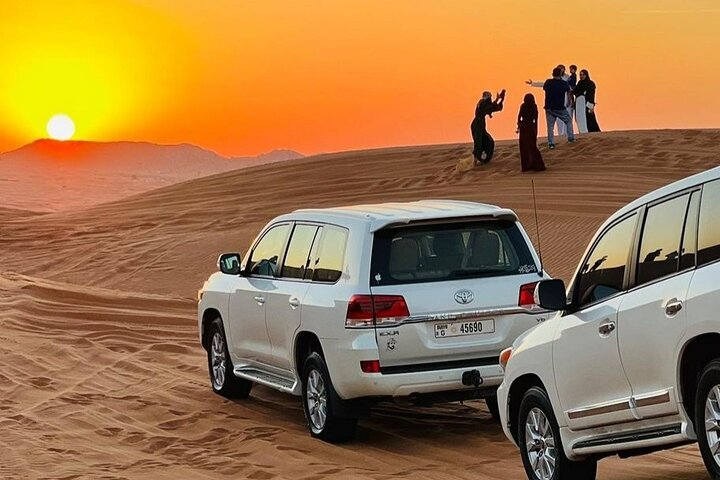 Dubai Desert Safari With Dinner And Live Shows - Image 1