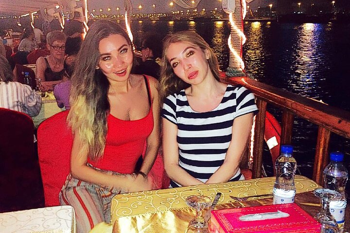 Dubai Dinner Cruise in Marina - Image 3