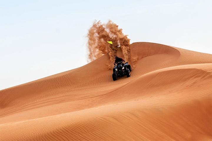 Dubai Dunes: Sunset Dinner Safari - Image 1