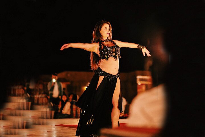 Dubai: Extreme Desert Safari with Dinner - Image 4