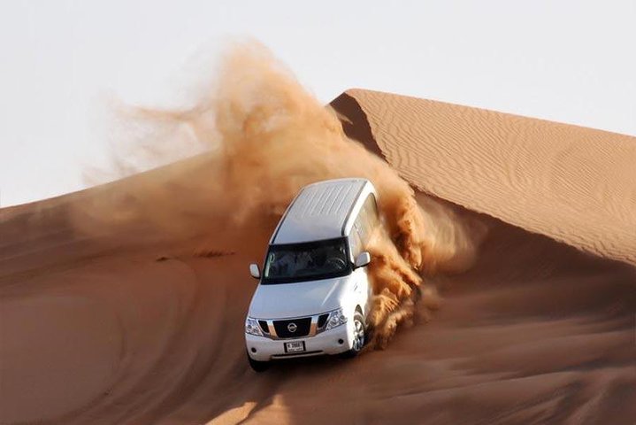 Dubai: Extreme Desert Safari with Dinner - Image 1