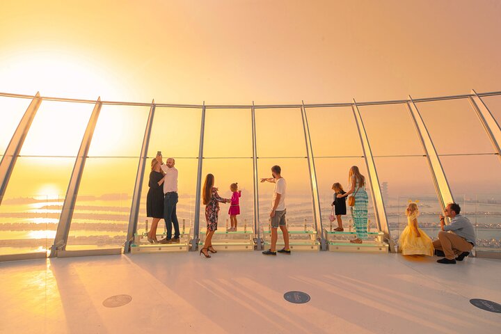 Dubai Guided Tour and The View at the Palm with Entry Ticket - Image 2