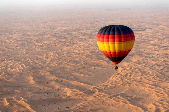 Dubai Hot Air Baloon Adventure Experience with Transfer - Image 1