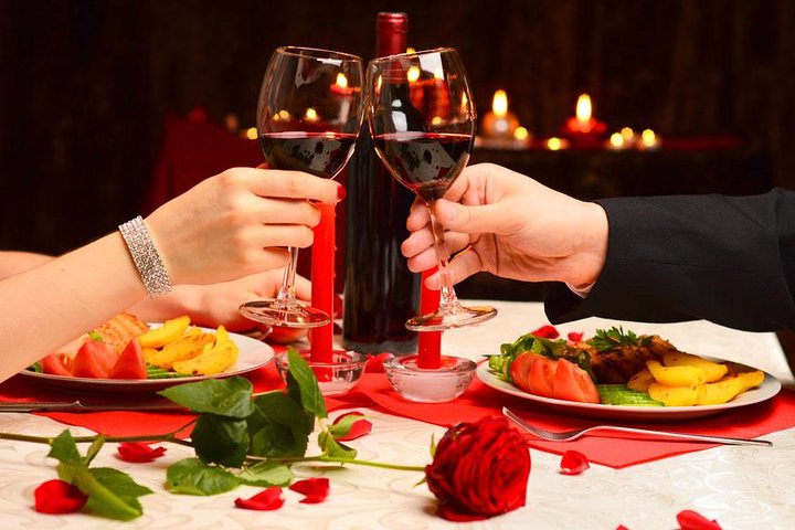 Dubai Marina Romantic Dhow Cruise Dinner - Image 2