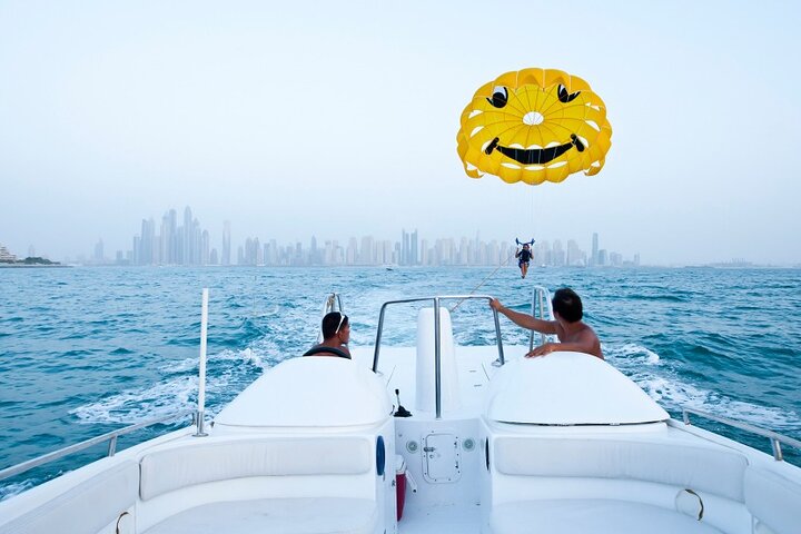 Dubai Parasailing Experience with Burj Al Arab & Dxb Marina View - Image 2