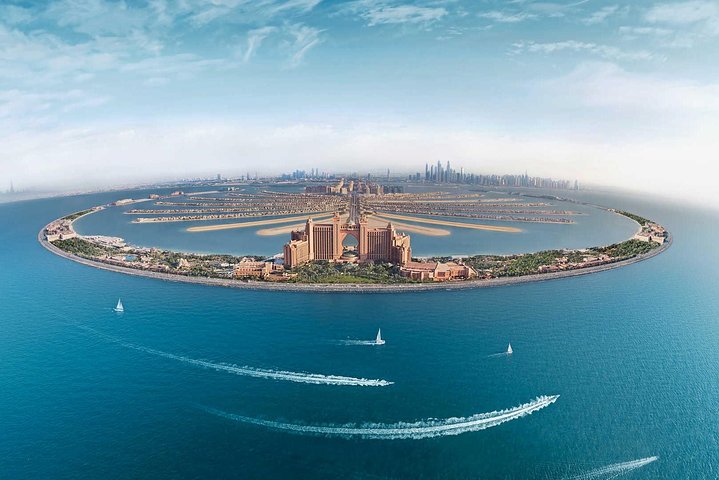 Dubai Private City Tour with Dine in Atlantis The Palm - Image 5