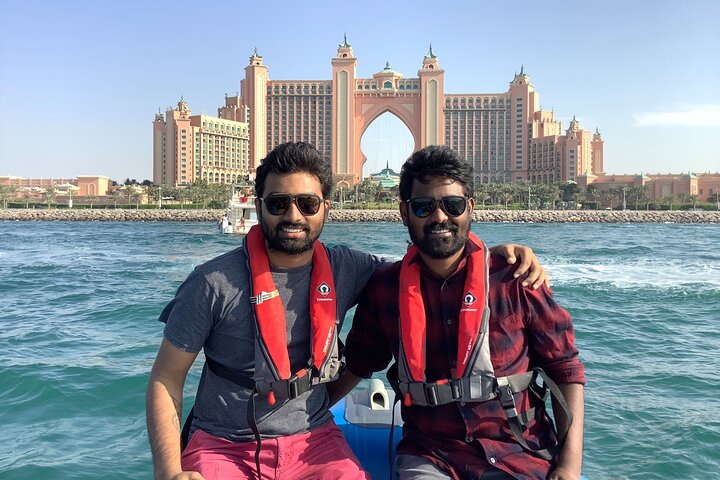 Dubai Speedboat Tour 60min - Image 1