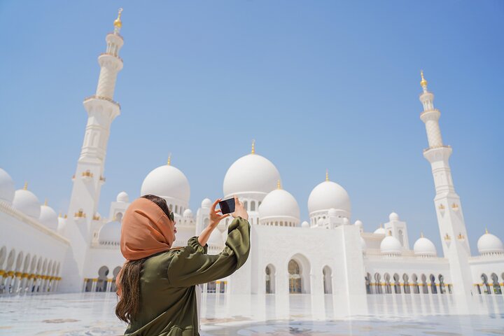 Dubai to Abu Dhabi Grand Mosque & Qasr Al Watan Palace  - Image 5