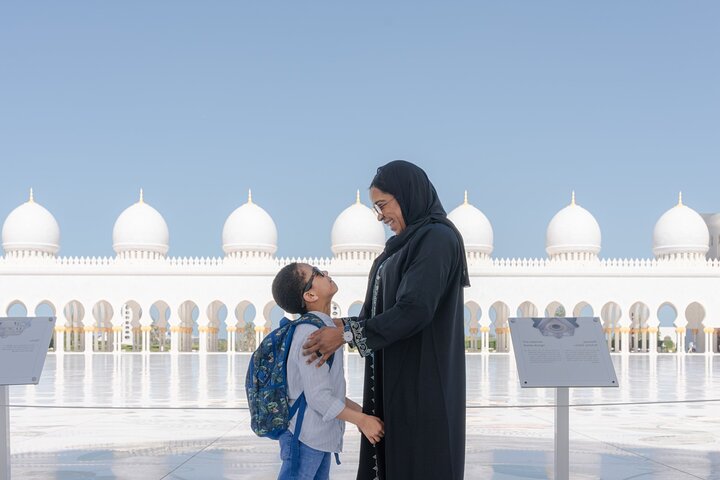 Dubai To Abu Dhabi Unveiling Sheikh Zayed Mosque Private Tour - Image 4