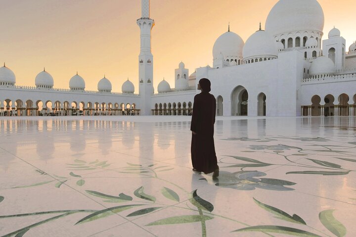 Dubai To Abu Dhabi Unveiling Sheikh Zayed Mosque Private Tour - Image 3