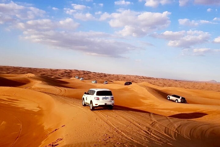 Dubai: Unique MORNING 4WD Red Dunes Safari - Image 1