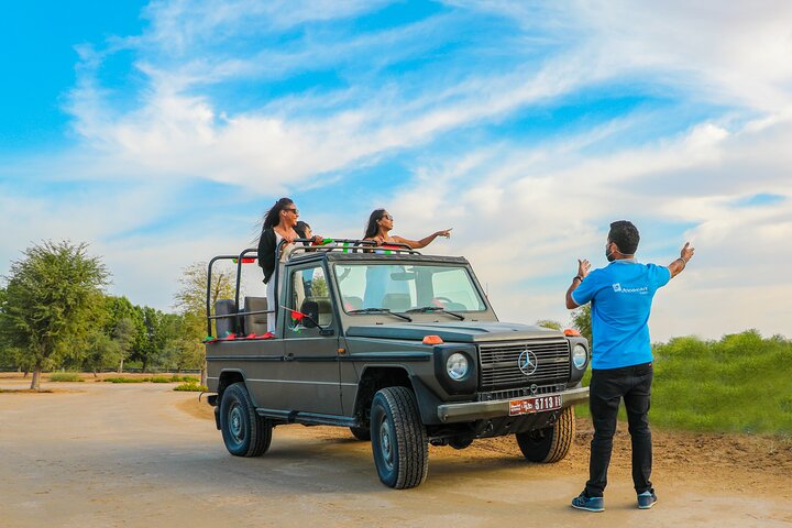 Dubai:Morning Heritage Safari by Vintage G Class & Al Marmoom Bedouin Experience - Image 3