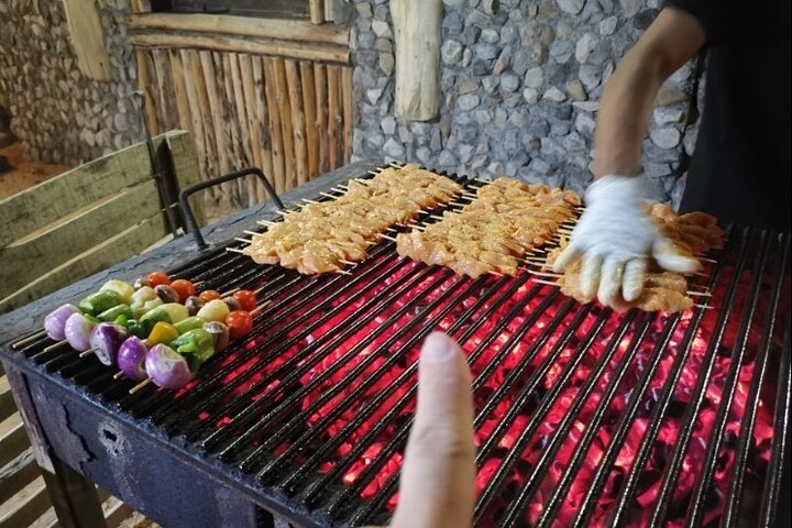Evening Guided Tour with BBQ Dinner in Dubai Desert  - Image 5