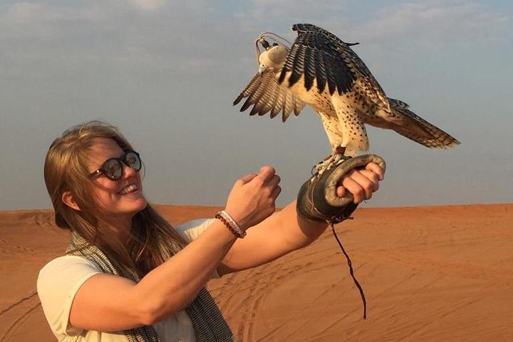 Evening Red-Dunes Desert Safari In Dubai with 5* BBQ Dinner  - Image 2