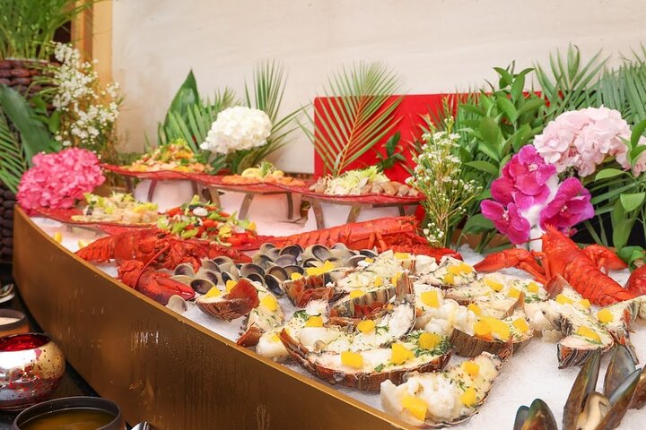 Experience Guided Burj Al Arab Tour and Lunch at with Transfers - Image 4