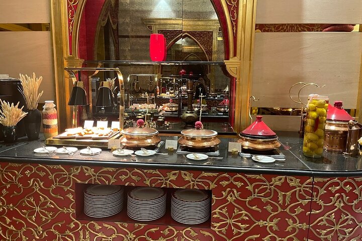 Experience Guided Burj Al Arab Tour and Lunch at with Transfers - Image 3