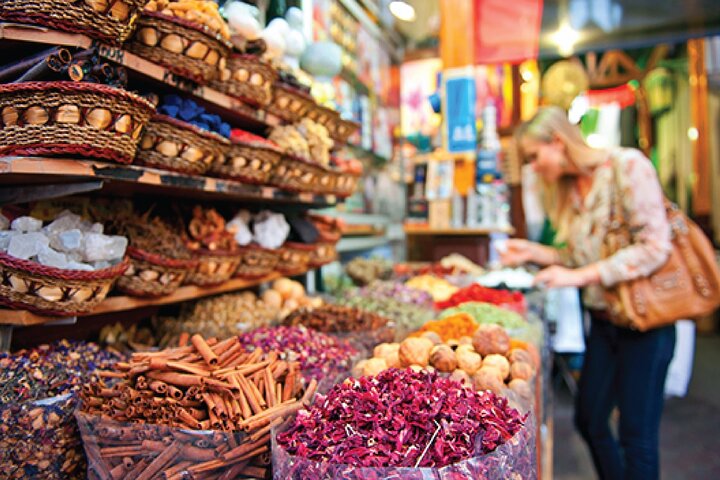 Food Experience with Lunch in Dubai - Image 1