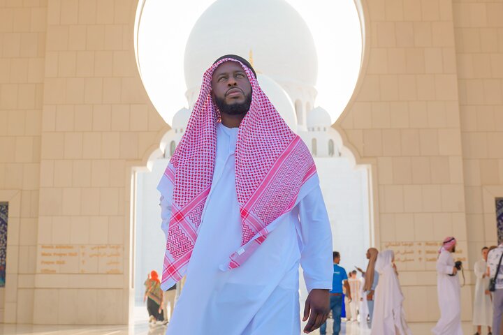 From Dubai: Abu Dhabi Day Tour with Grand Mosque & Louvre Museum  - Image 3
