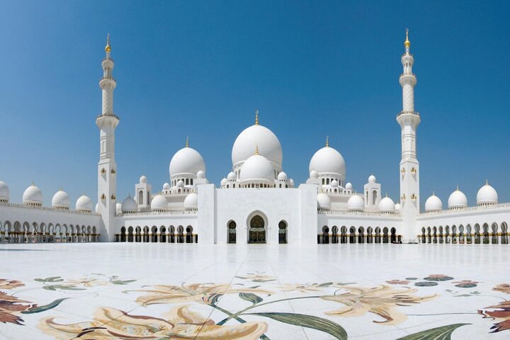 From Dubai: Abu Dhabi Guided City Tour with Lunch - Image 1