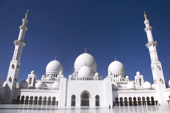 From Dubai: Abu Dhabi Guided City Tour with Lunch - Image 2