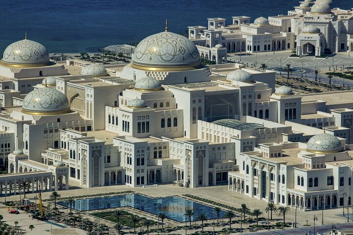 From Dubai: Abu Dhabi Guided City Tour with Lunch - Image 5