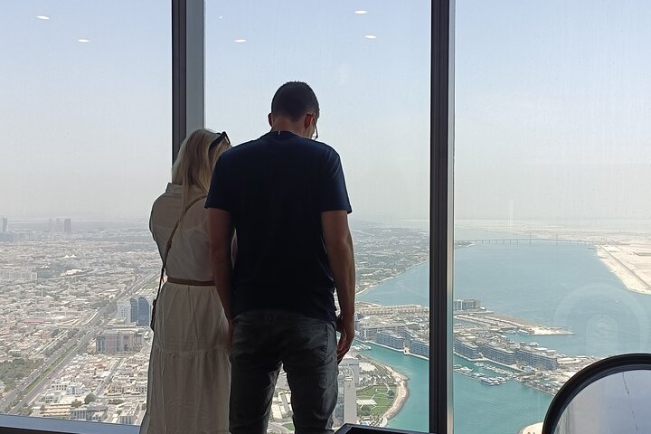 From Dubai: Abu Dhabi Sightseeing, Grand Mosque & Etihad Towers - Image 3