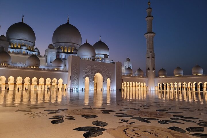 From Dubai: Emirates Palace Hi-Tea with Sheikh Zayed Mosque Visit - Image 3