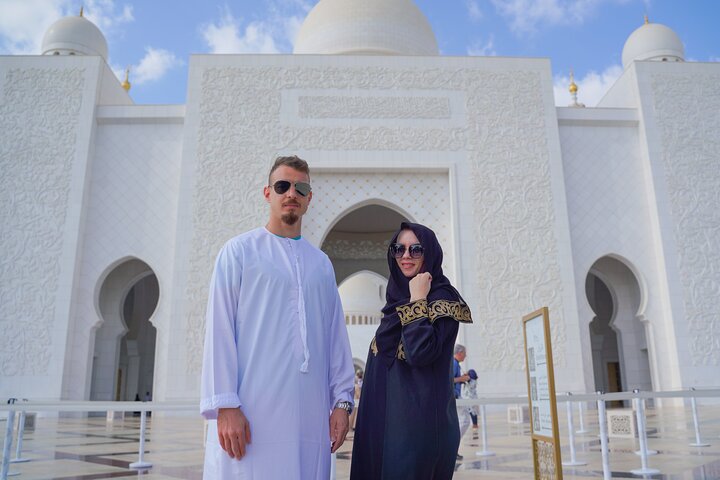 From Dubai: Half Day Sheikh Zayed Grand Mosque Guided Tour - Image 3