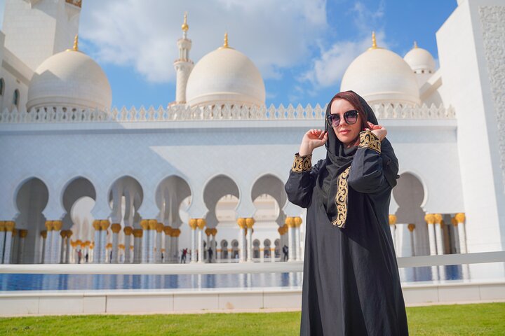 From Dubai: Half Day Sheikh Zayed Grand Mosque Guided Tour - Image 2