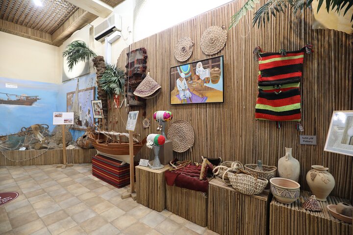 From Dubai to Fujairah: Full Day Tour with Sheikh Zayed Grand Mosque - Image 5