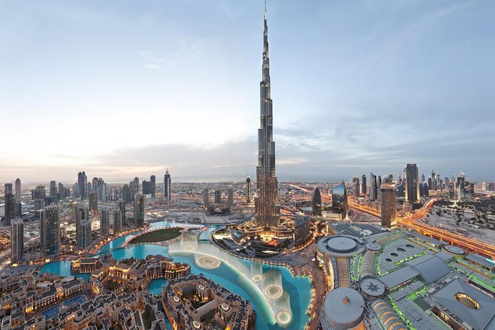 Full Day Dubai tour with Lunch and Dubai Frame - Image 1