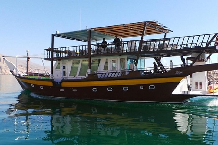 Full-Day Mussandam Cruise with Lunch Dibba - Image 5