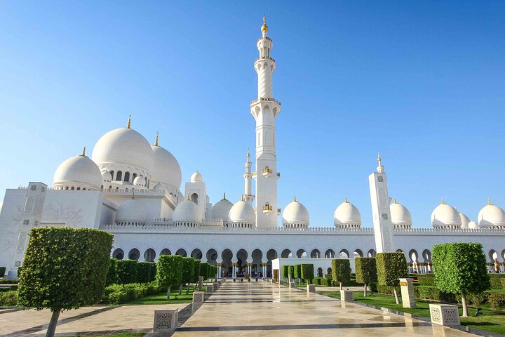 Full Day Small Group Abu Dhabi City Guided Tour - Image 1