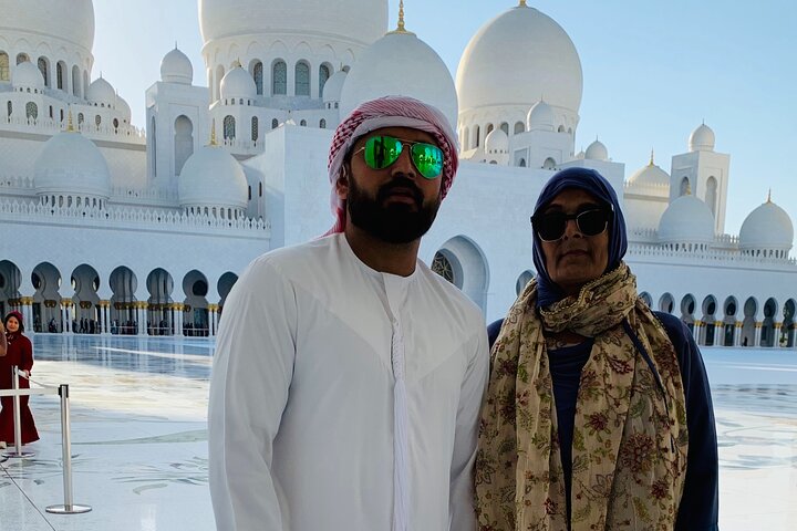 Full-Day Tour to Abu Dhabi with Pick Up - Image 4