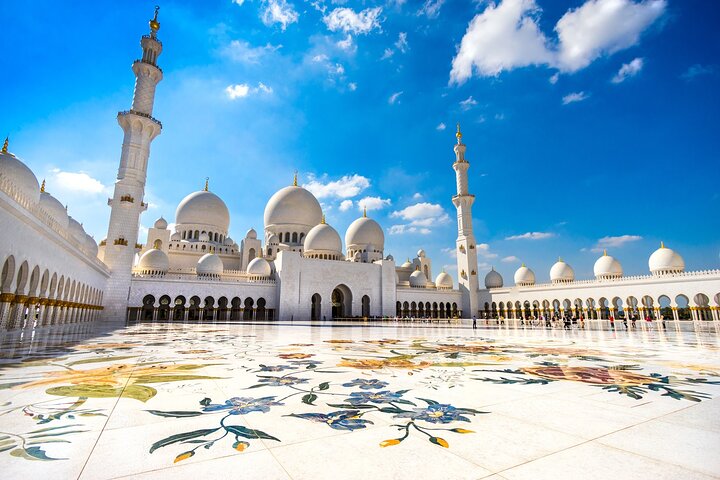 Full-Day Tour to Abu Dhabi with Pick Up - Image 2