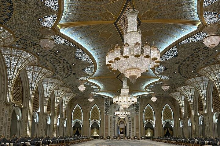 Grand Mosque & Presidential Palace Private Tour From Dubai - Image 5