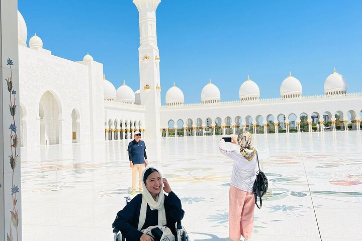 Half-Day Private Tour from Dubai to Sheikh Zayed Grand Mosque  - Image 5