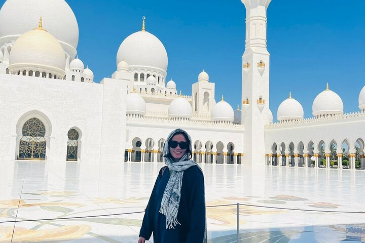 Half-Day Private Tour from Dubai to Sheikh Zayed Grand Mosque  - Image 1