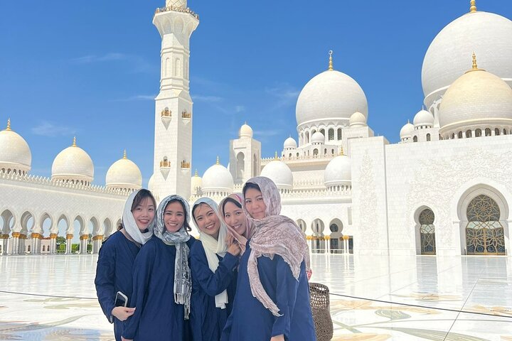 Half-Day Private Tour from Dubai to Sheikh Zayed Grand Mosque  - Image 4