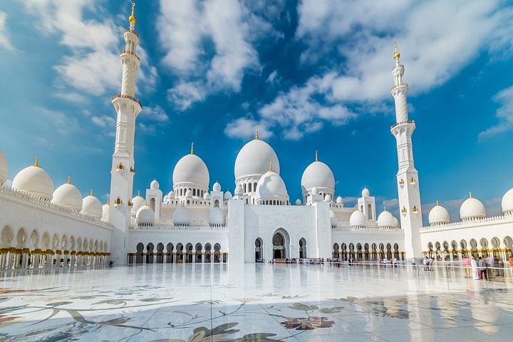 Half-Day Sheikh Zayed Grand Mosque Tour & Dubai Evening Desert Safari Combo - Image 2