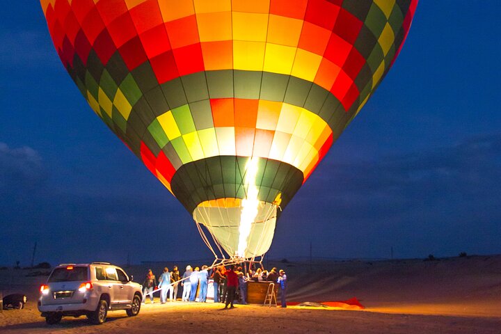 Hot Air Balloon Flight in Dubai with Breakfast, Falconry and Camel Ride - Image 5