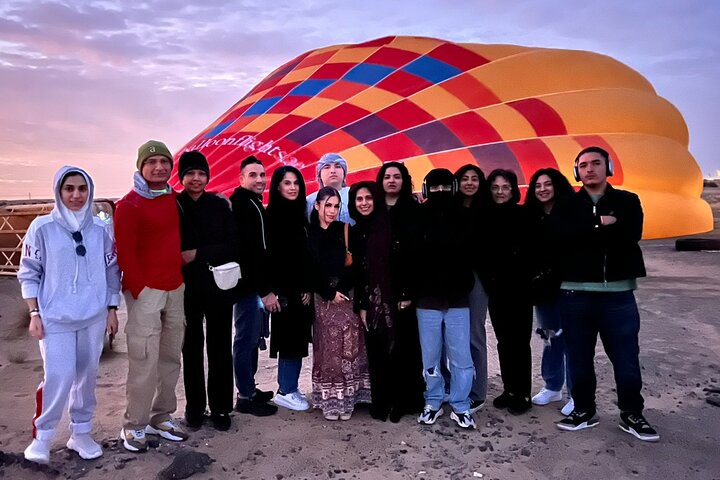 Hot Air Balloon Ride in Dubai - Image 2