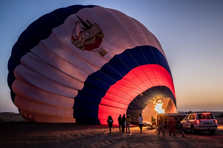 Hot Air Balloon ride with In-flight falcon show - Image 2