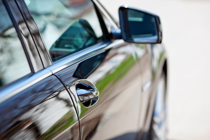 Intercity Transfer Dubai by 7 Seater Minivan - Image 2