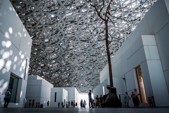 Louvre-Mosque-Deck300 & Abu Dhabi Full Day Private Tour. - Image 4