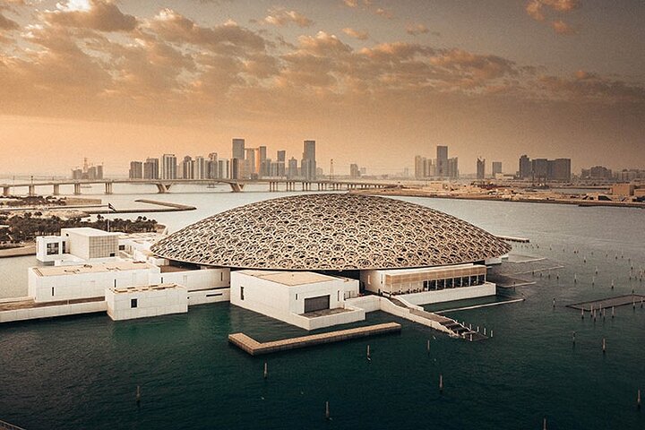 Louvre Museum & Abu Dhabi Grand Mosque Tour in A Private Vehicle - Image 3