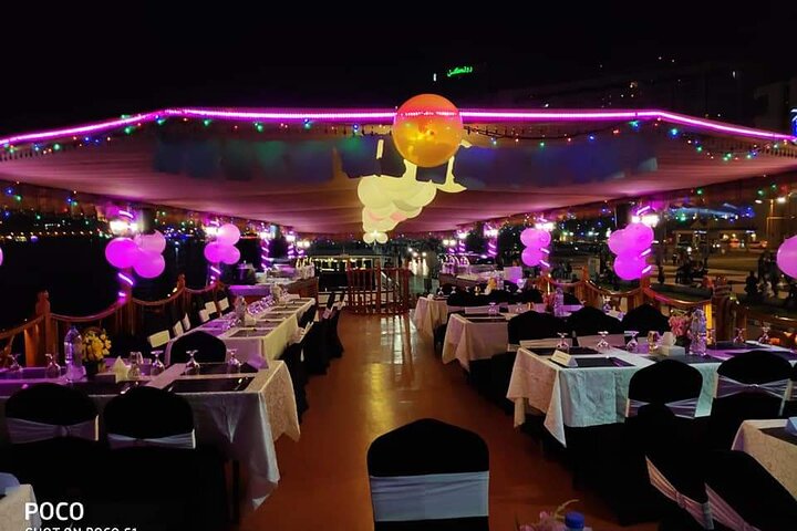 Luxury Dhow Cruise Creek Dinner - Image 4