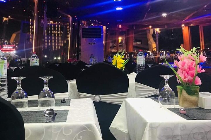 Luxury Dhow Cruise Creek Dinner - Image 3