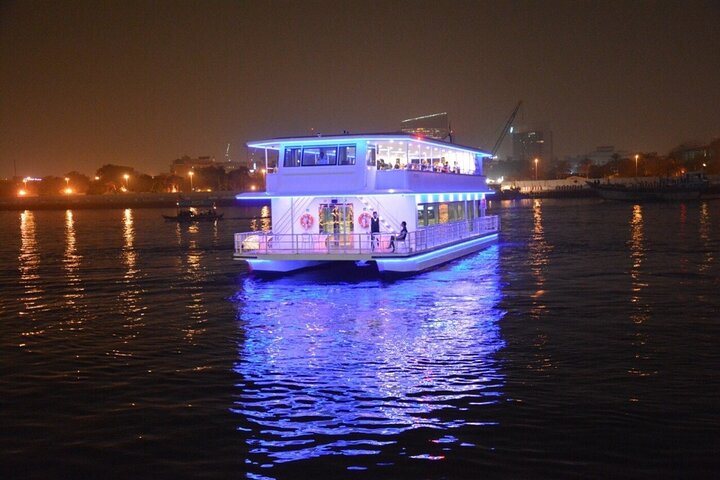  Luxury Glass Boat At Dubai Marina With 2-Hour Cruise+ Dinner + live shows - Image 1